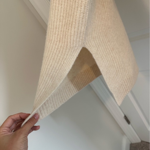 &OTHER STORIES Asymmetric Wool Blend Crewneck Sweater - Picture 3 of 6